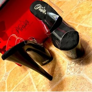 Pleaser heels size 9 new